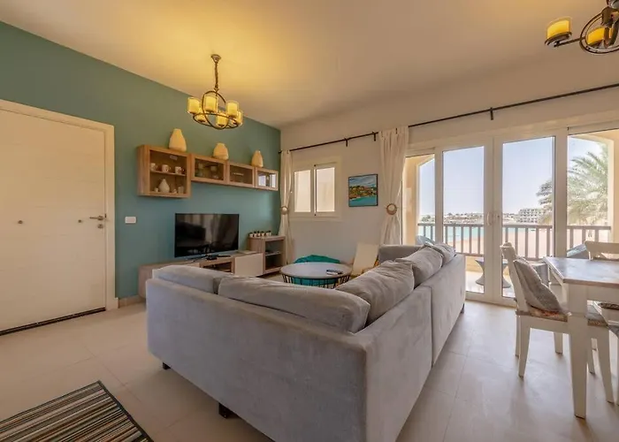 Daire Peaceful 2-bedroom In Waterside, El Gouna. Pool & Lagoon *