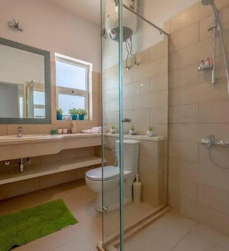 Peaceful 2-bedroom In Waterside, El Gouna. Pool & Lagoon Daire