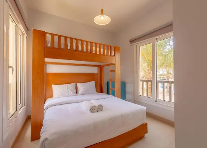 Daire Peaceful 2-bedroom In Waterside, El Gouna. Pool & Lagoon